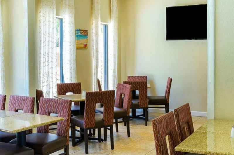 Quality Inn & Suites Miramar Beach Exteriér fotografie